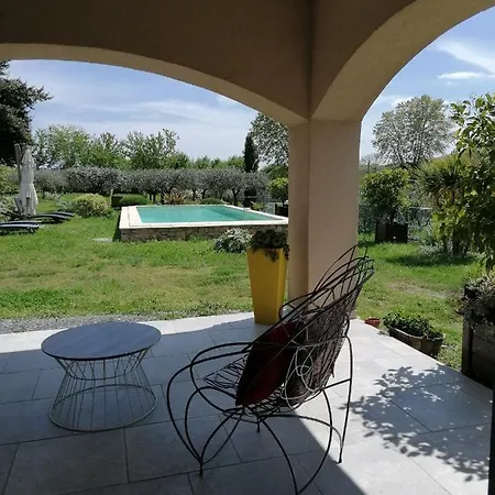 Alojamento de Acomodação e Pequeno-almoço Blanchard Alain Au 8 Bd Du Temple